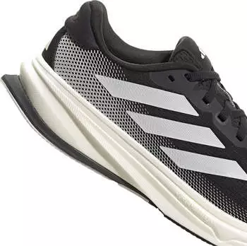 Adidas Rise 2 Laufschuh core black zero metallic crystal white – Optimale Unterstützung für vielseitige Läufer