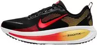Nike HM6803-016, Nike Vomero 18 Laufschuhe Herren - black/bright crimson-lt crimso