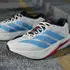 adidas Adizero Boston 13 off white/light blue/gold metallic (Herren) (KK4992)