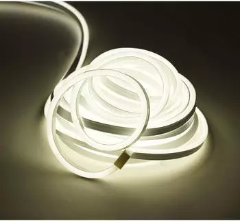 Spetebo LED Licht Schlauch 10m warmweiß 900 LED - Lichterschlauch Deko Beleuchtung Außen