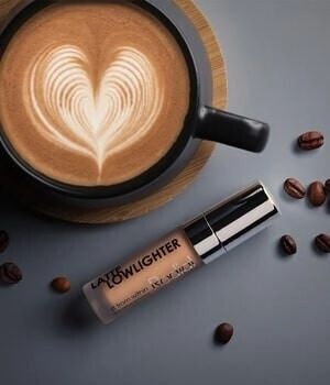 Rodial Latte Lowlighter Cremiger Highlighter 5,5 ml (SKLATTELL5.5)