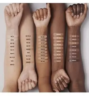 MAC Studio Radiance 24HR Luminous Lift Concealer (1,8ml) NW20