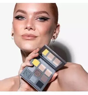 LH Cosmetics Aim Higher Palette (9g)