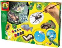 Children's Scary Animals Glow in the Dark Casting and Painting Set