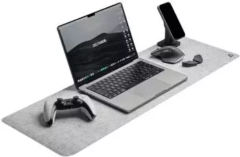DELTAHUB Minimalistic Desk Mat M hellgrau