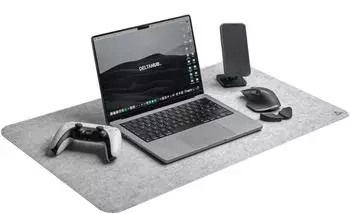 DELTAHUB Minimalistic Desk Mat