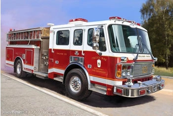 Trumpeter Fire Pumper American LaFrance Eagle (07445)