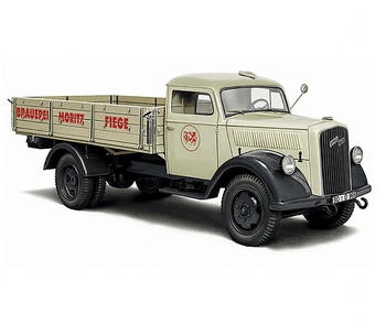 Italeri Blitz Truck 1:24 Opel (510003960)