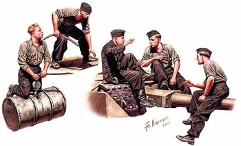 Glow2B Master Box German tankmen WWII era