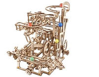 Ugears Murmelbahn mit Stufenwinde