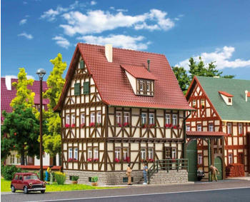 Vollmer Bauernhaus mit Hoftor Modellbausatz H0 (43730)