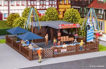 Vollmer Biergarten mit Zubehör H0 (43784)