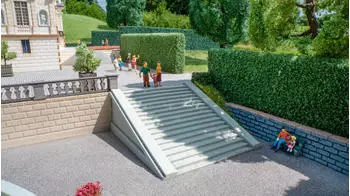 Noch H0 (1:87) 58316 Freitreppe gerade Inhalt: 2 St&uuml;ck 7,4 cm x 7,9 cm x 3 cm H0