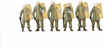 Preiser BGS. Einsatzanzug und Schutzh (10393)