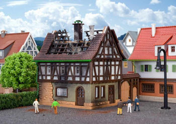 Vollmer Brennendes Haus 1:220 (49538)