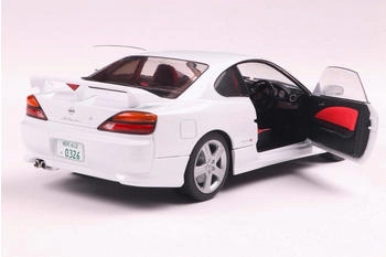 Solido Nissan Silvia S15 SPEC-R AERO aspenwei&szlig; 1999 1:18 (S1812201)