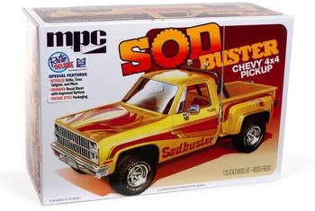 Round2 593972 1/25 1981 Chevy Stepside Pickup Sod Buster