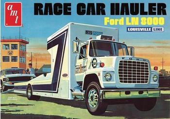 Round2 591316 1/25 Ford LN 8000 Race Car Hauler