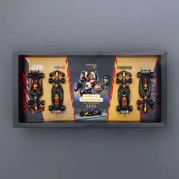 BBurago 1:43 Race Formula Oracle Red Bull 4-Time World Champion Verstappen 4-teiliges Set von