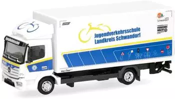 Herpa H0 (1:87) 098915 - Mercedes-Benz Atego 13 Koffer-LKW mit Ladebordwand "Jugendverkehrsschule Landkreis Schwandorf"