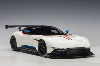 Autoart Aston Martin Vulcan 2015 rot 1:18 (70261)