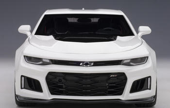 Autoart Chevrolet Camaro ZL1 2017 weiß 1:18 (71206)