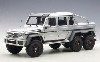 Autoart Mercedes-Benz G 63 AMG 6x6 2013 silber 1:18 (76301)