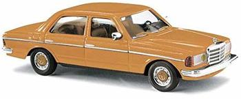 Busch (46871) 1:87 Mercedes Benz W123 Limo - Frankreich/gelbe Scheinwerfer