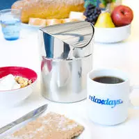 Relaxdays Tischm&uuml;lleimer mit Schwingdeckel, Edelstahl, &Oslash; 12 x H 15,5 cm, 1,2 L,
