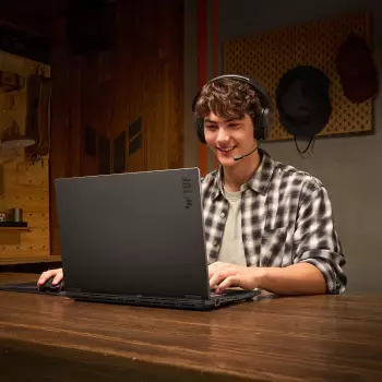 ASUS TUF Gaming A18 4718017349543