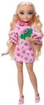 Barbie Dream Besties Festival-Looks Set, Malibu-Puppe mit langem, blondem Haar zum