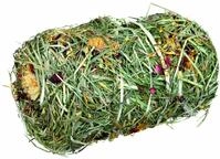 TRIXIE Heuballen mit Bl&uuml;tenmix f&uuml;r Kleintiere &ndash; &oslash; 10 x 18 cm, 200 g |...