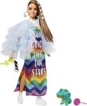 Barbie GYJ78 - Extra Puppe, Regenbogenkleid, Blaue R&uuml;schenjacke, Haustier-Krokodil,