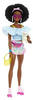 Barbie - Rollerskate-Puppe mit Welpen und Trendiger Kleidung, Afro-Hairstyle und