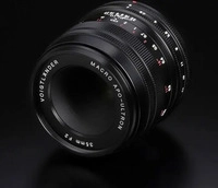 Voigtl&auml;nder 115086, Voigtl&auml;nder 35mm F/2 Macro APO Ultron (Fujifilm X, APS-C / DX)