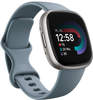 Fitbit Versa 4 Fitness-Smartwatch Blaugrau/Platin