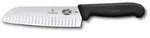 Victorinox Santokumesser Fibrox 17cm, mit Kullenschliff, rutschfest