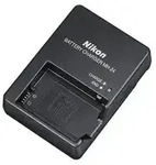 Nikon MH-24 - Schwarz - COOLPIX P7000 - D3100