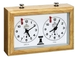 Chess - Schachuhr - analog - Holzgeh&auml;use aus Buche 242088