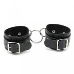 Rimba Handfesseln mit Ring aus Leder Schwarz