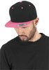 Flexfit Classic Snapback 2-Tone Cap, black / neon pink