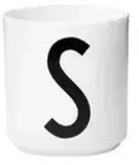 DESIGN LETTERS Buchstabenbecher &brvbar; wei&szlig; &brvbar; Porzellan &brvbar; Ma&szlig;e (cm): H: 8,5 ...