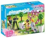PLAYMOBIL&reg; 9230 Fotograf mit Blumenkindern