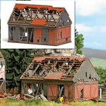 BUSCH 1669 H0 Verfallene Stallung
