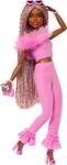 Barbie Deluxe Style-Puppe Nr. 4 mit Barbiecore-Outfit, rosa und braunen geflochtenen