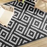 vidaXL Outdoor-Teppich ARAKIL Wei&szlig; und Schwarz 190x290 cm PP