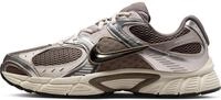 Nike Unisex V5 RNR Sneaker, Cave Stone/Black/College Grey/Vast Grey, 45