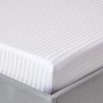 HOMESCAPES Damast Spannbettlaken 120x190 cm wei&szlig; mit Satin-Streifen, 100%