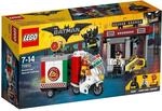 Lego Batman Scarecrow Spezial-Lieferfahrzeug und Geb&auml;ude