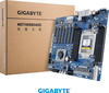 Gigabyte MC62-G40 Mainboard SWRX8 Buchse